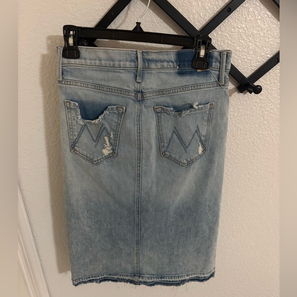 MOTHER Vagabond Denim Midi Skirt Distressed Undone Hem Blue Wash Womens 25 - Picture 3 of 6